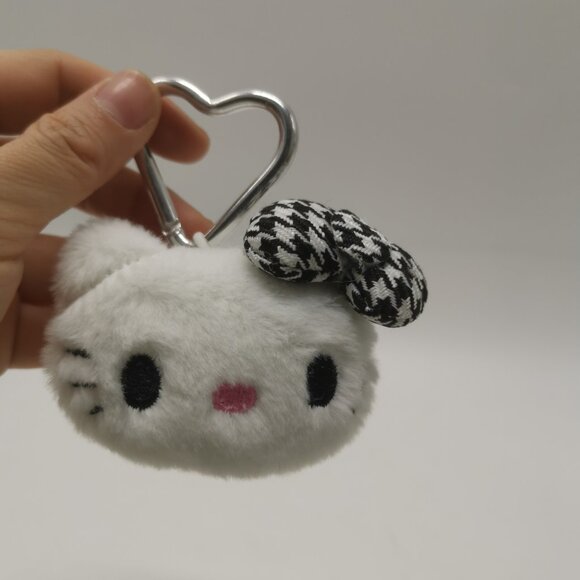 Hello Kitty Love Charm Cat Head Gift Pendant Keychain Ornament Gift - Picture 3 of 9